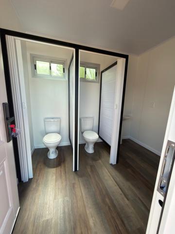 VESTUARIOS SOLO BAÑOS — contenedor habitable en Uruguay